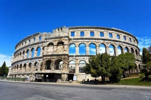 Apartmán Rainbow Pula Exteriér fotografie